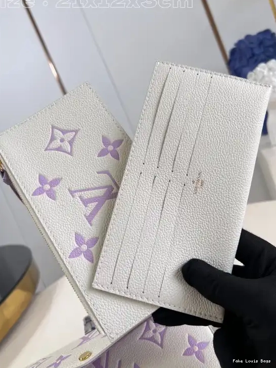 Fake Louis Bags LOUIS FÉLICIE POCHETTE VUITTON 0626